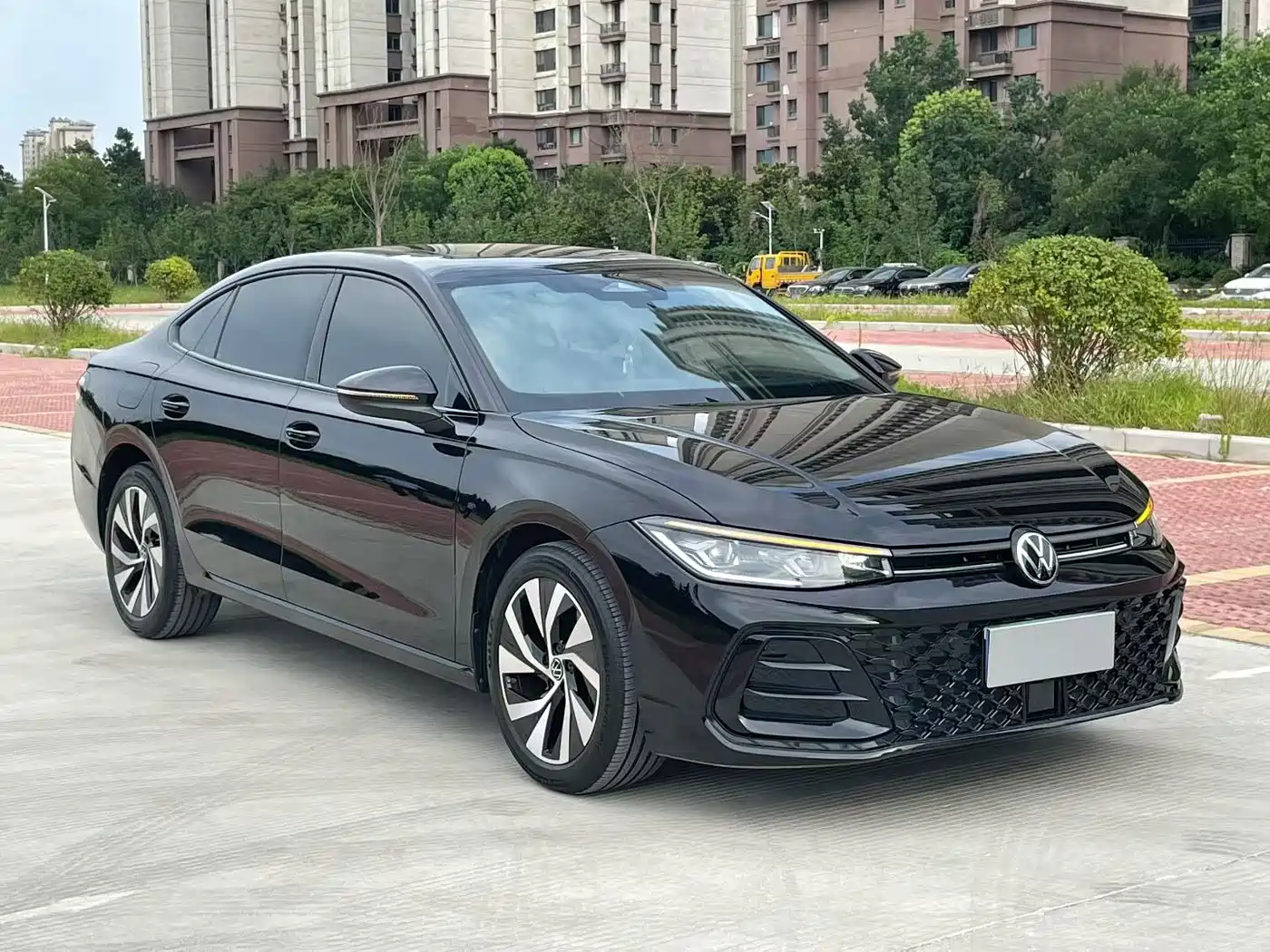 Фото 3 - Volkswagen Passat