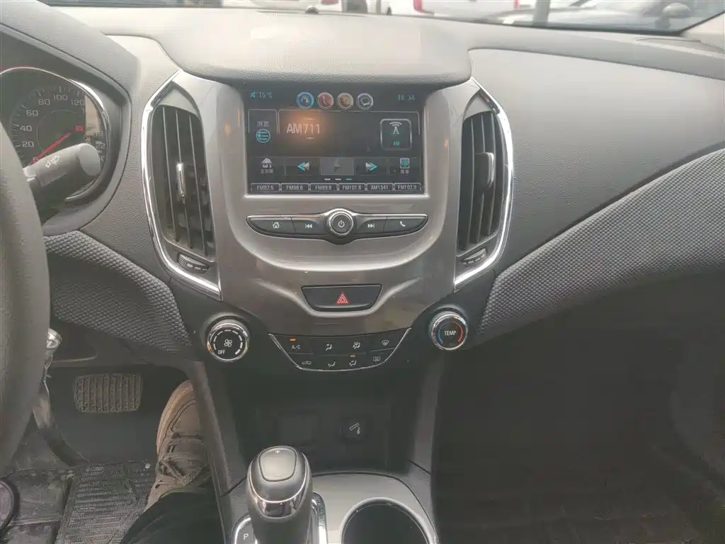 Chevrolet Cruze 2018 320 Automatic Pioneer Sunroof Edition фото 13