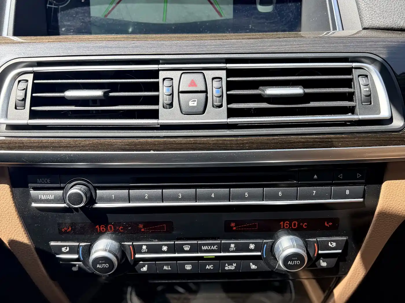 BMW 7 Series 2013 Model 740Li Leading фото 21