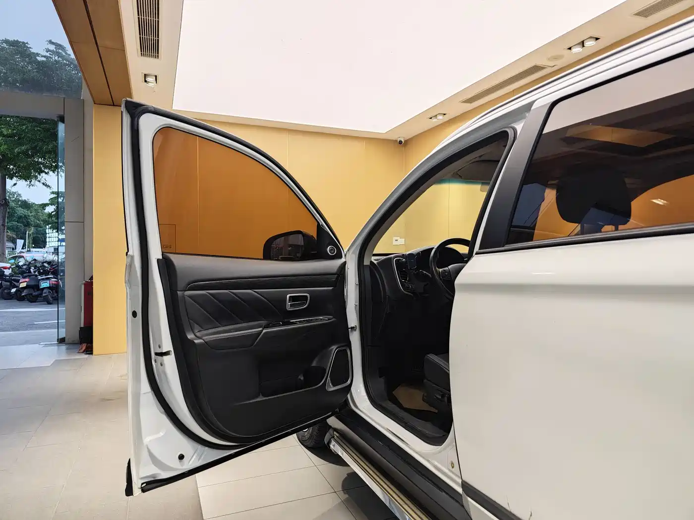 Mitsubishi Outlander 2019 2.0L 2WD Enjoy 5-Seater China VI фото 8