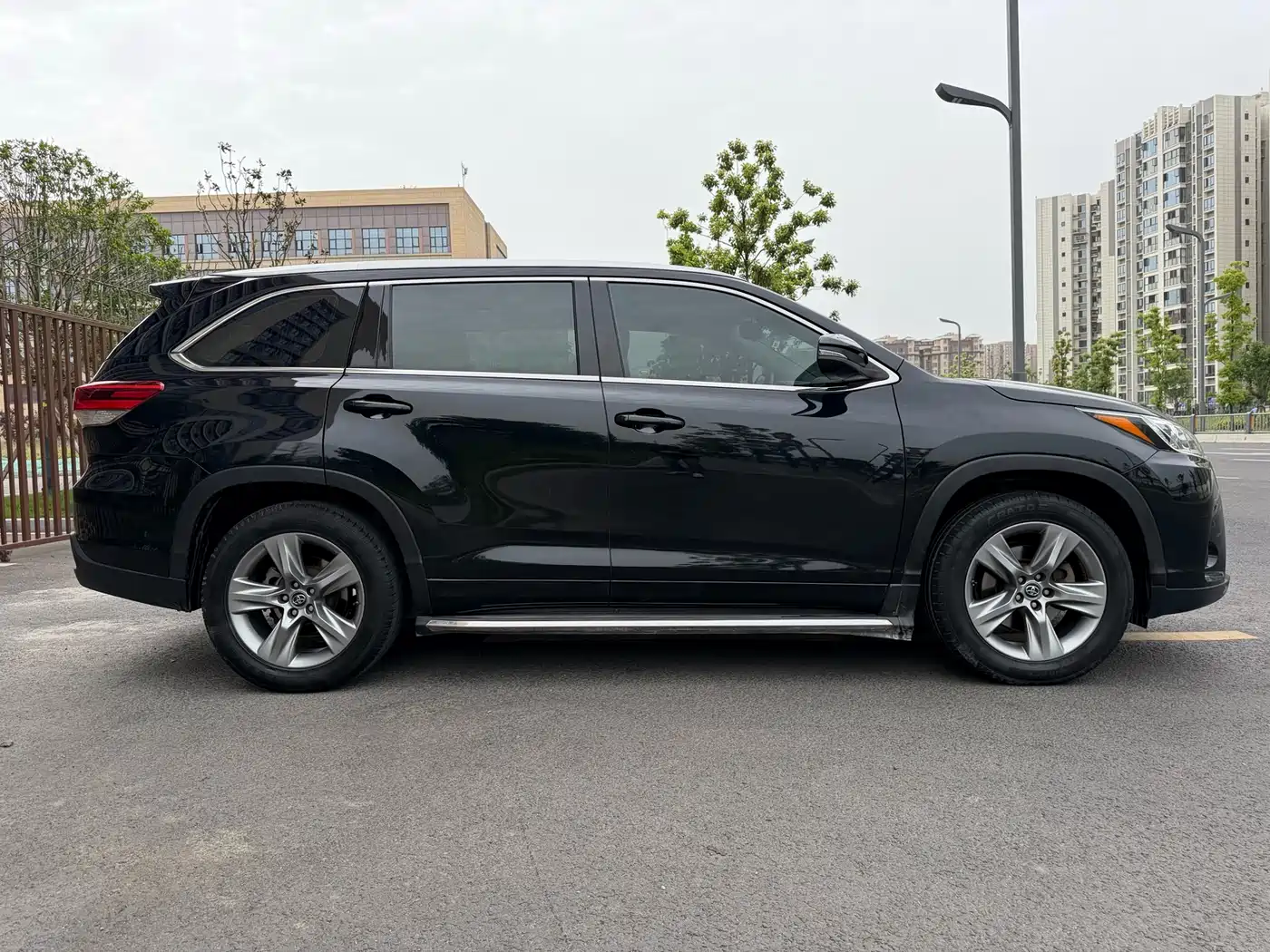 Toyota Highlander 2018 2.0T 4WD Luxury 7-seater China VI фото 16