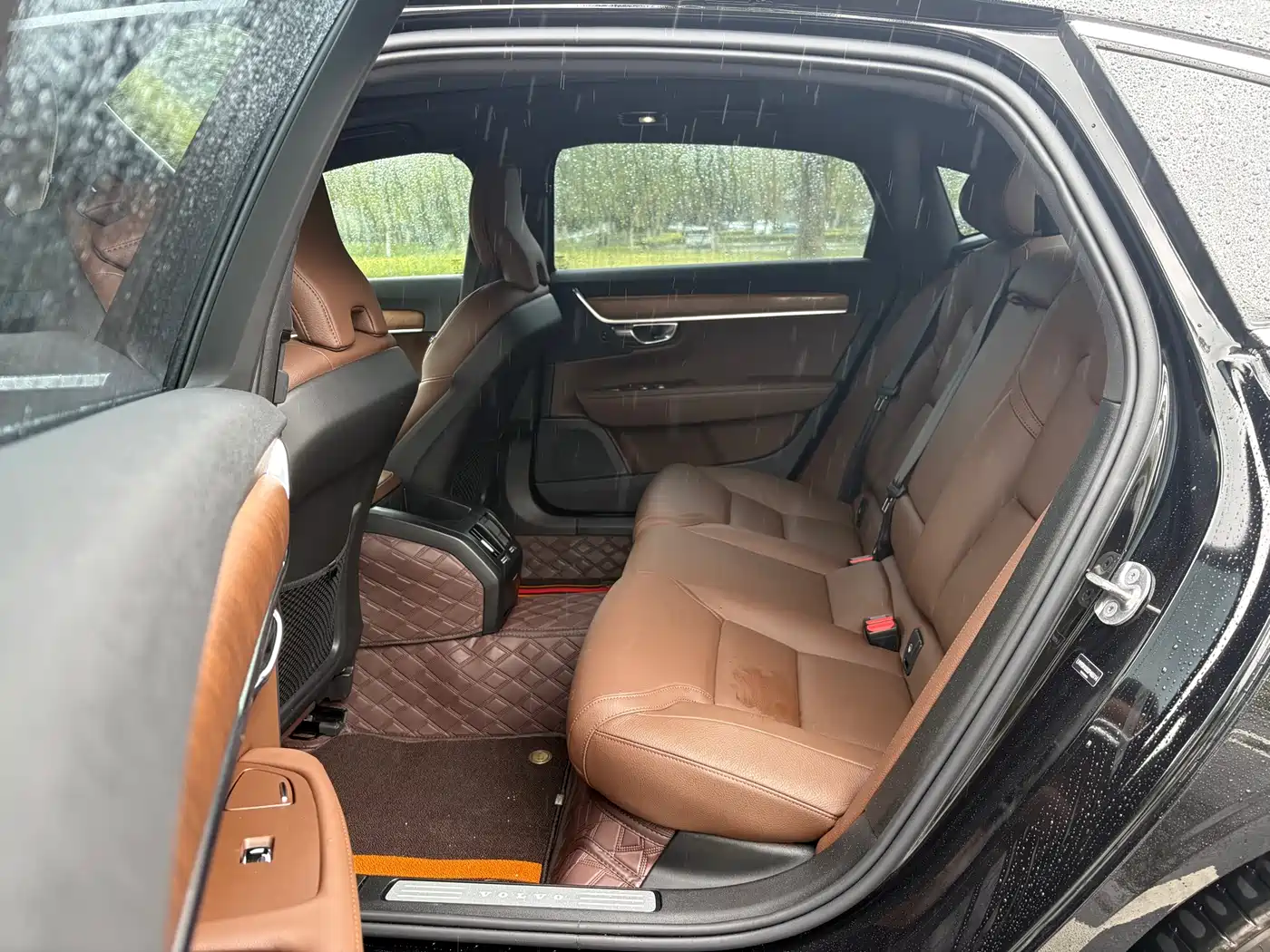 Volvo S90 2025 B5 Zhiyi Luxury Edition фото 10
