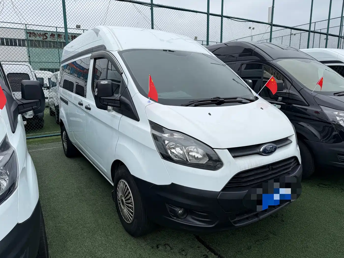 Ford Transit 2018 2017 2.0T Diesel Multi-purpose Commercial Vehicle Medium Wheelbase Medium Roof China V