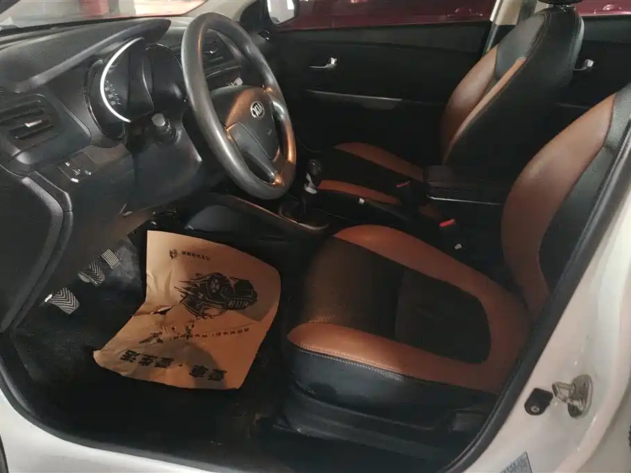 Kia K2 2015 Sedan 1.4L MT GLS фото 9