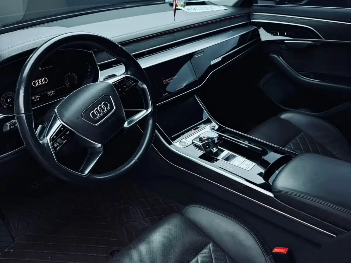 Audi A8 2022 A8L 50 TFSI quattro Comfort Collector's Edition фото 2