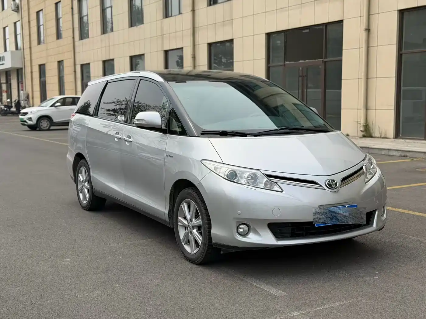 Toyota Previa 2012 2.4L 7-Seater Luxury Edition фото 2