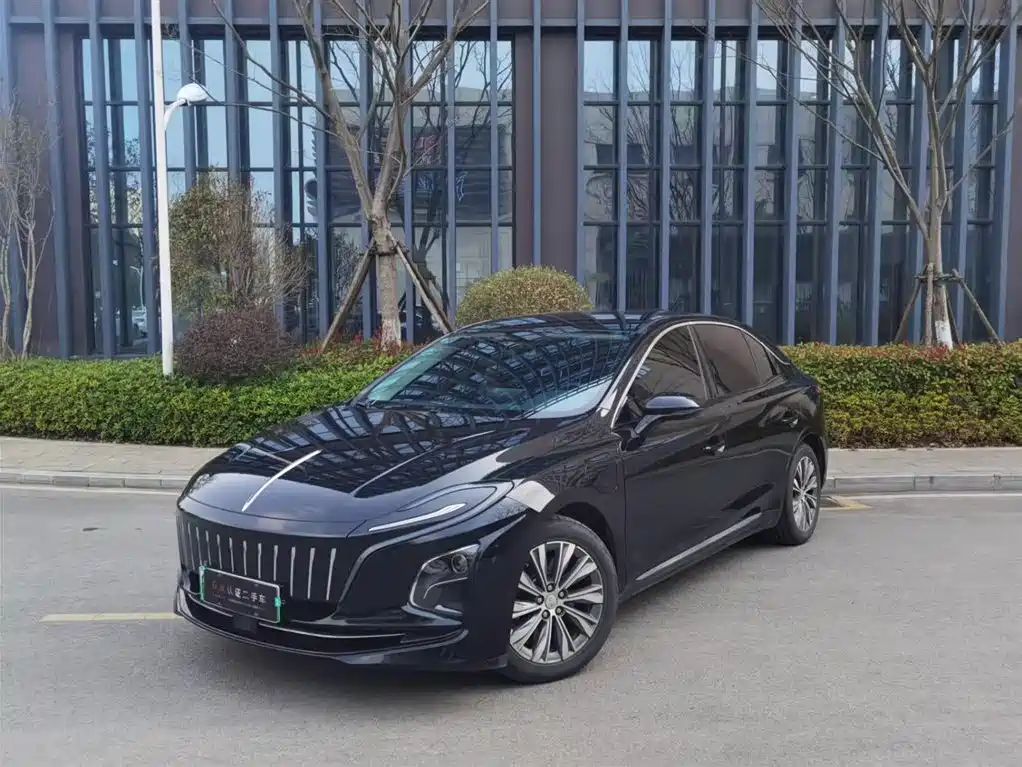 Hongqi HONGQI E QM5