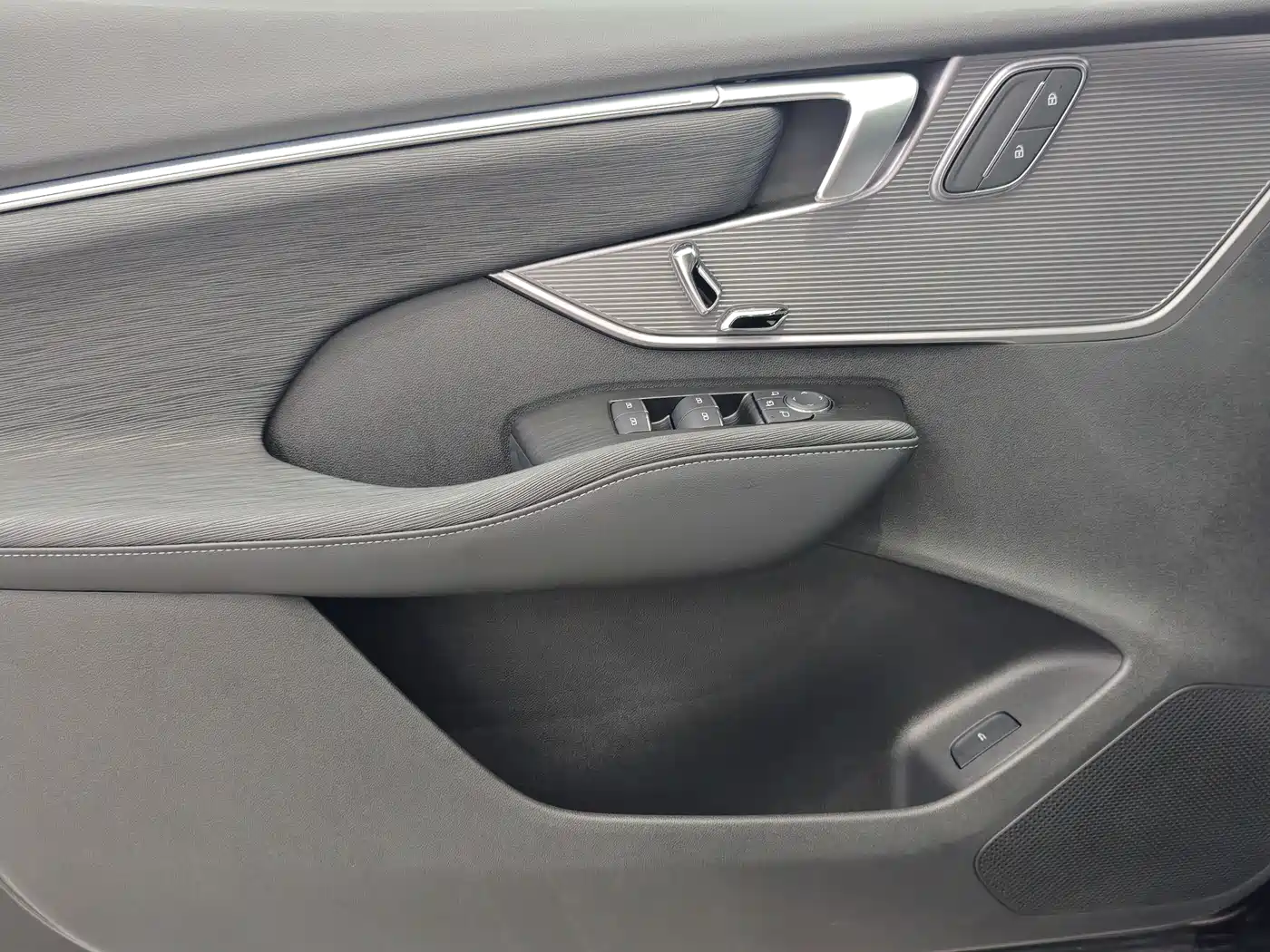 Buick LaCrosse 2024 28T Yuezun Edition фото 17