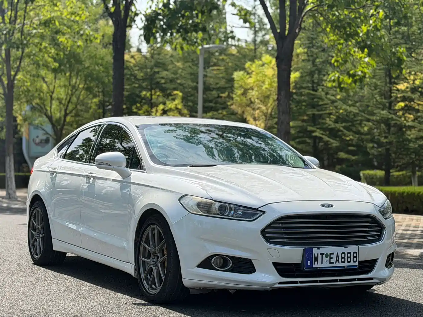 Фото 3 - Ford Mondeo