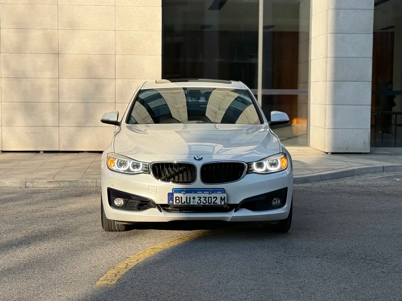 BMW 3 Series GT 2016 320i Design Package фото 2
