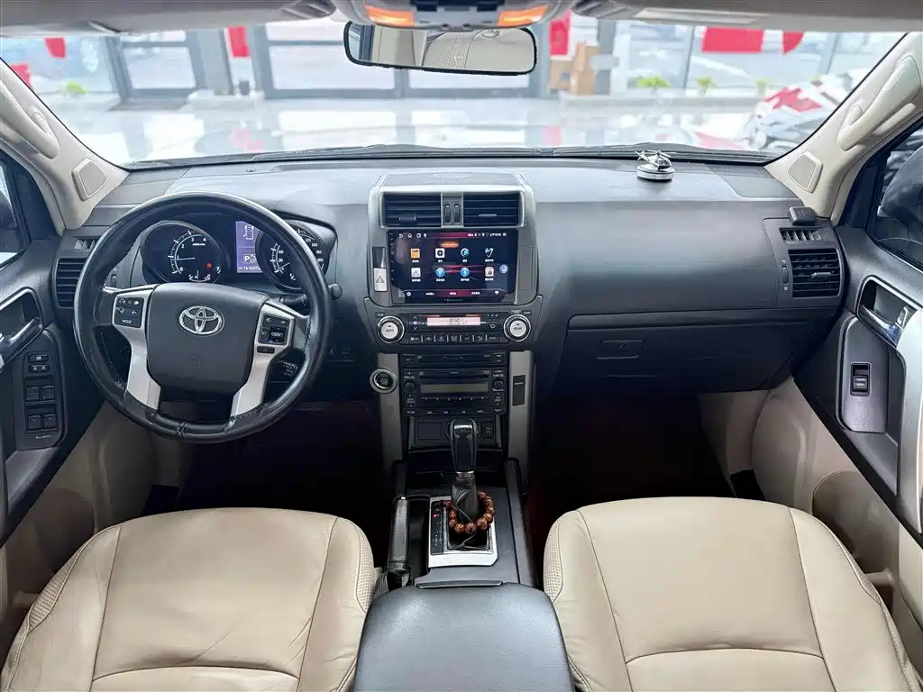 Toyota Prado 2010 4.0L Automatic TX-L фото 6