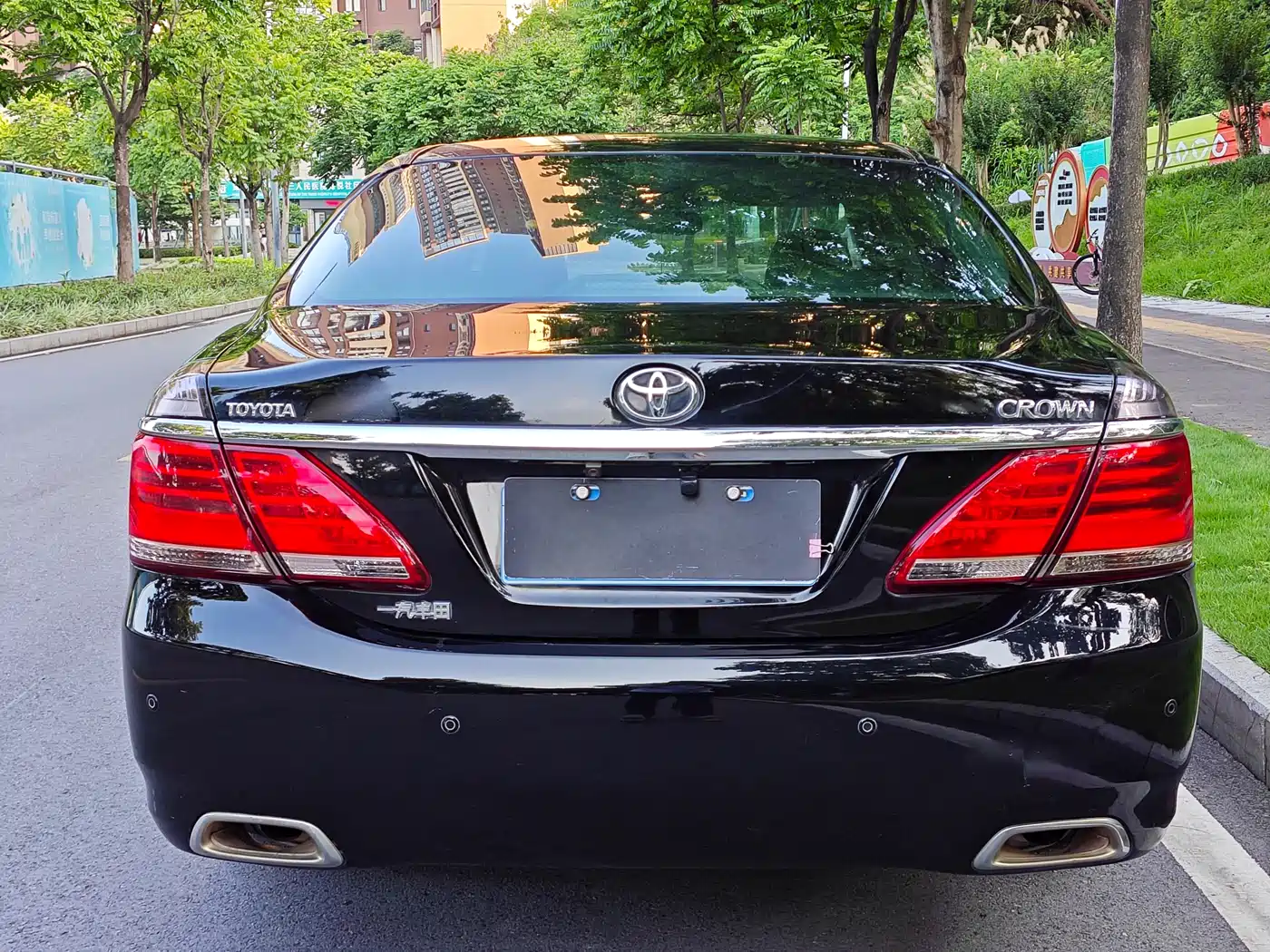 Toyota Crown 2012 2.5L Royal Leather Edition фото 15