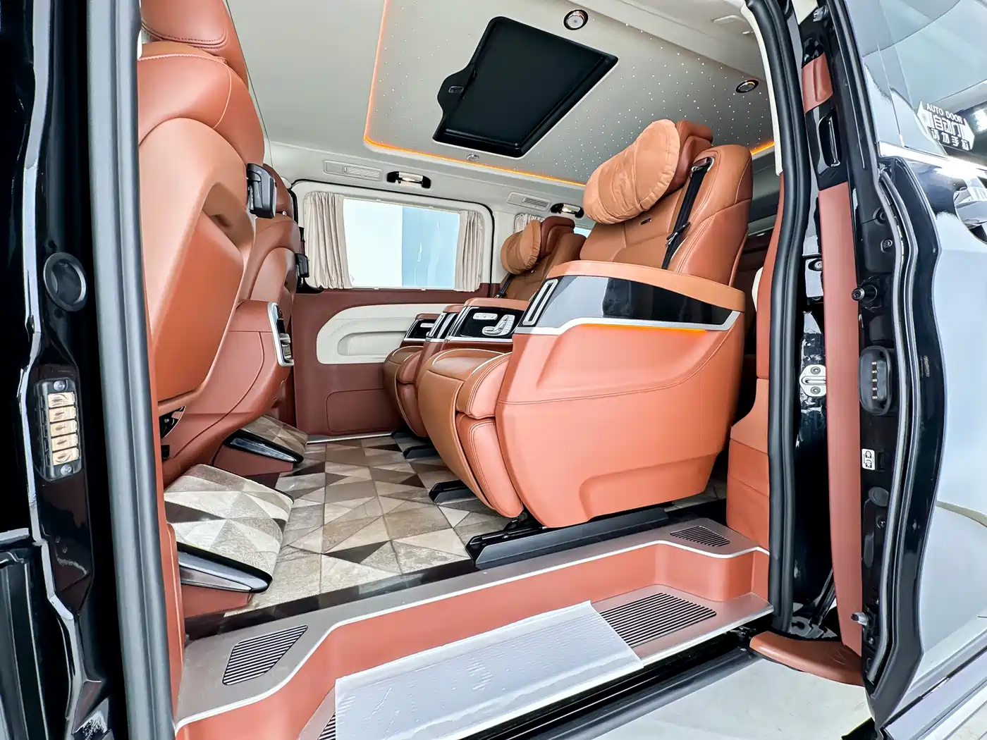 Mercedes-Benz Vito 2020 2.0T Business Edition (7-seater) фото 13