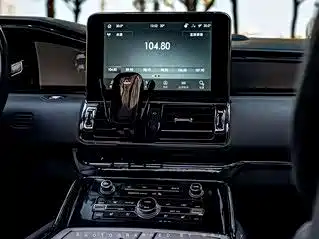 Фото 7 - Lincoln Navigator