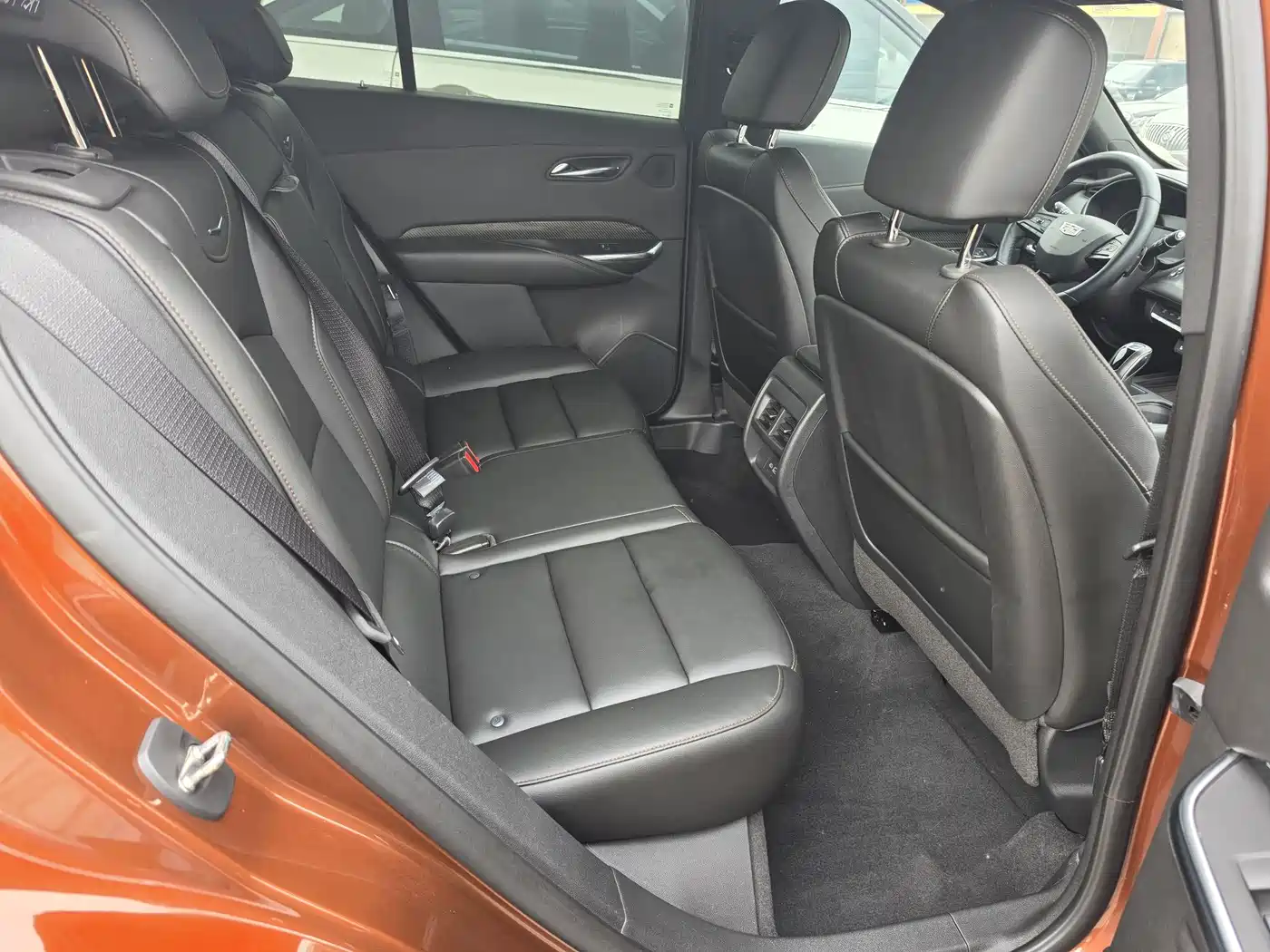 Cadillac XT4 2018 28T 4WD Leading Sport Edition фото 12