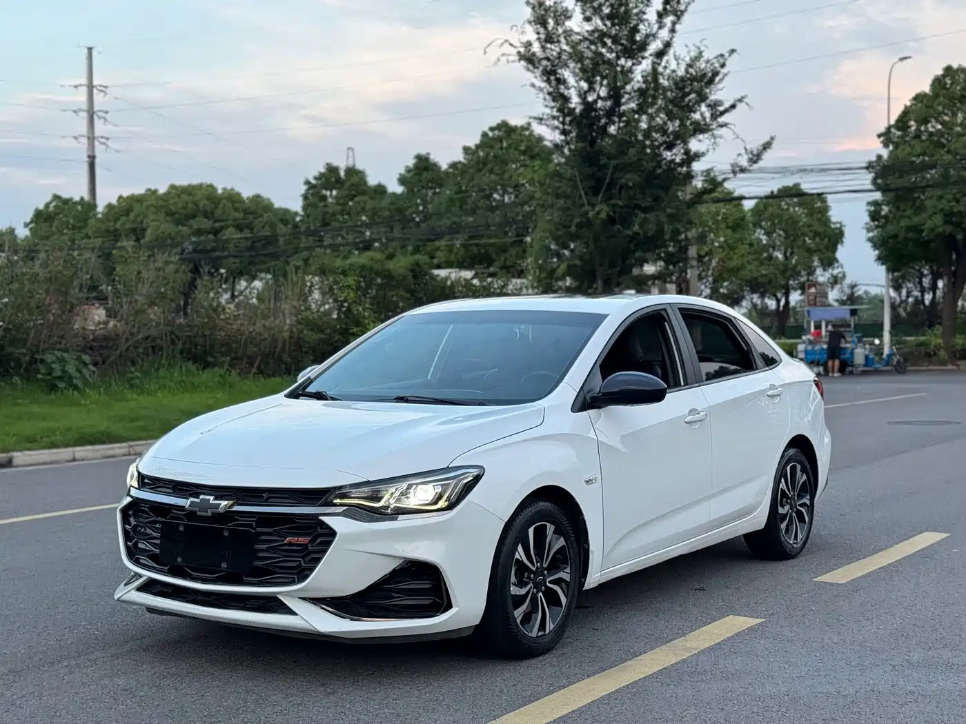 Chevrolet Monza 2019 RS 330T Auto Smooth Edition China VI 1