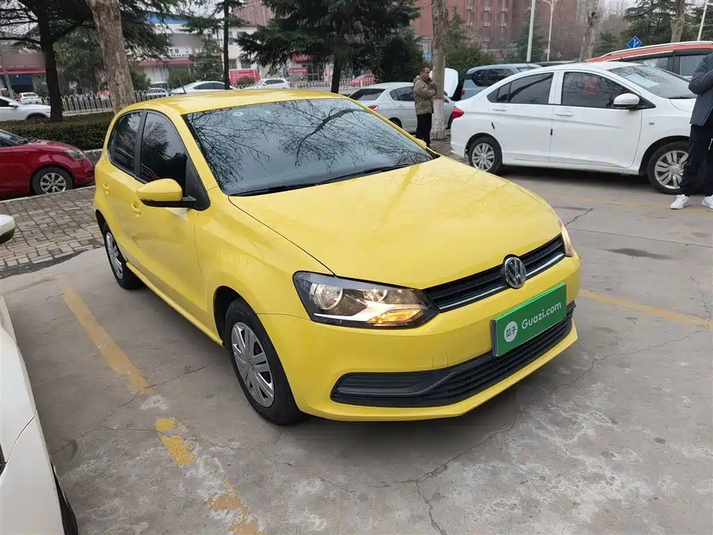 Volkswagen Polo 2016 1.4L Automatic Trend фото 4