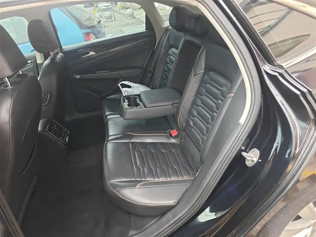 Volkswagen Passat 2019 330TSI Elite Version China VI фото 13
