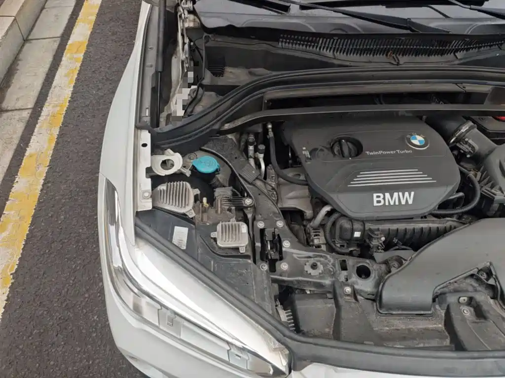 BMW X1 2016 sDrive18Li Premium Model фото 21