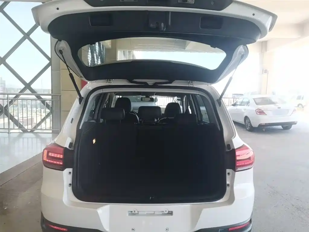 Volkswagen Tiguan 2016 280TSI Automatic 2WD Silk Road Comfort фото 19