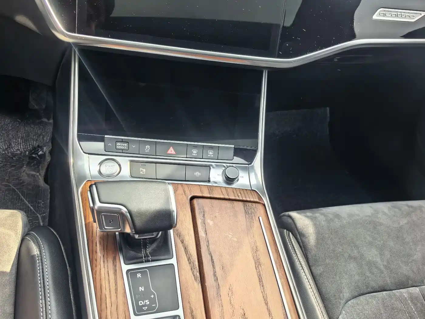 Audi A6L 2019 40 TFSI Luxury Dynamic фото 12