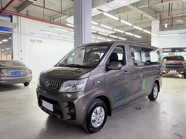 Changan Ruixing M60 1.6L CNG舒适型客车6座