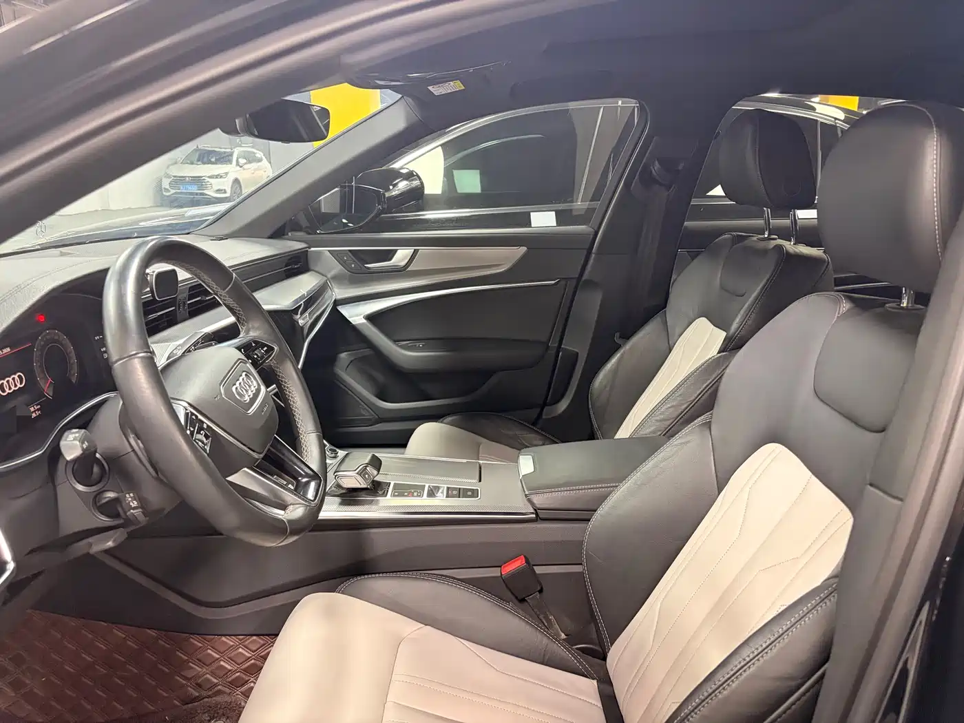Audi A6L 2020 40 TFSI Luxury Elegance фото 4
