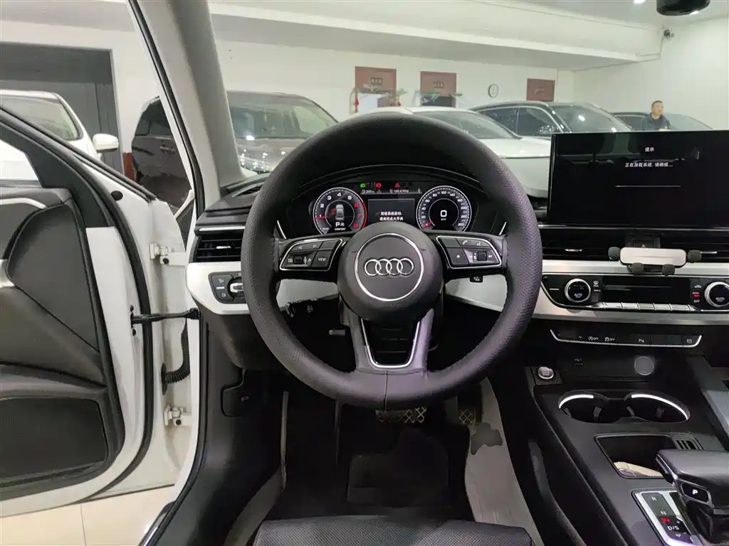 Audi A4L 2023 40 TFSI Fashion Dynamic фото 7