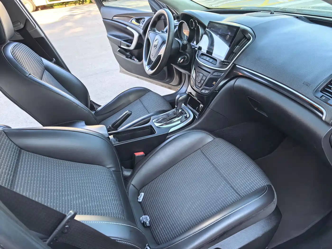 Buick Regal 2015 1.6T Leading Tech Edition фото 9