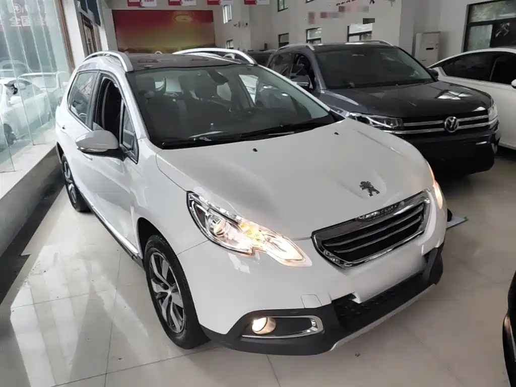 Peugeot 2008 2014 1.6L Automatic Navigation Edition фото 4