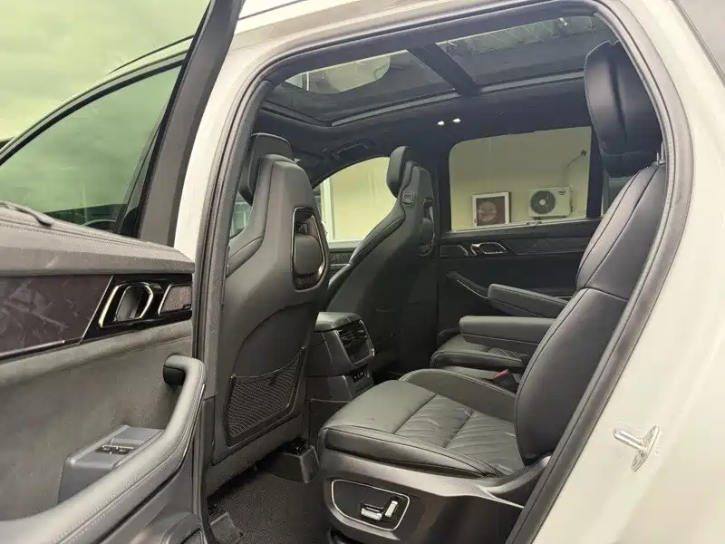 Lynk & Co 09 2022 2021 2.0T Halo 6-Seater