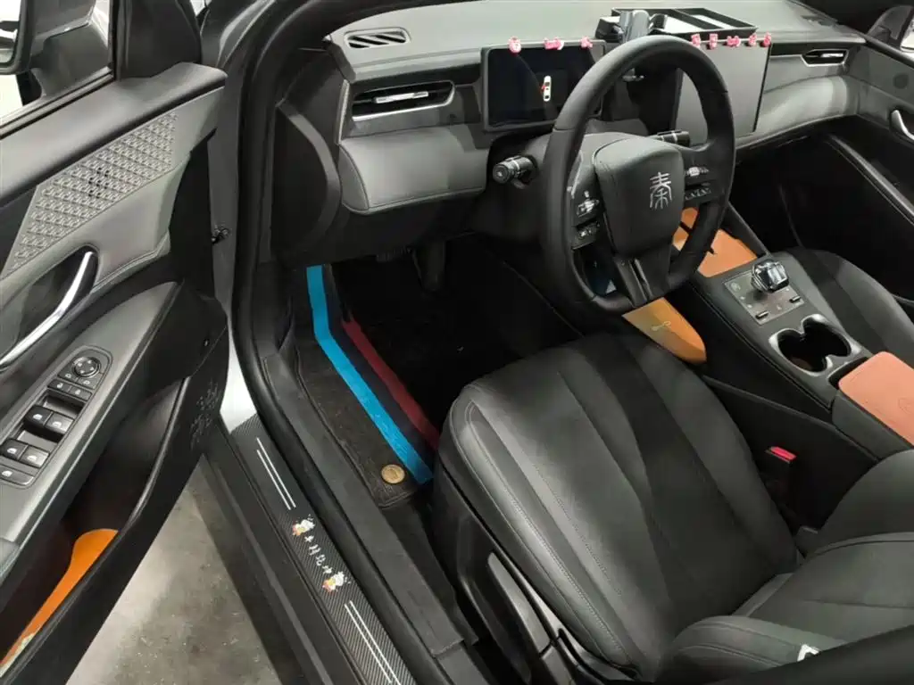 BYD Qin PLUS 2025 DM-i Smart Drive 55KM Leader фото 16