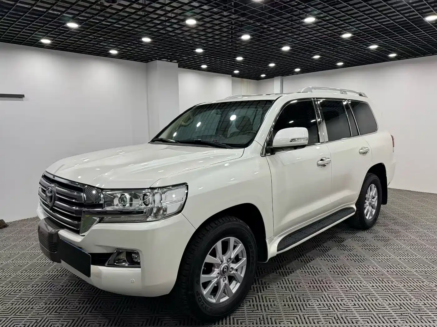 Toyota Land Cruiser (Import) фото 3