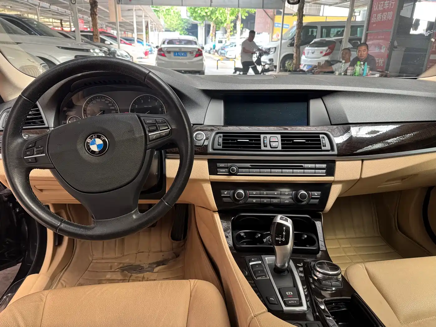 BMW 5 Series 2013 525Li Luxury фото 10