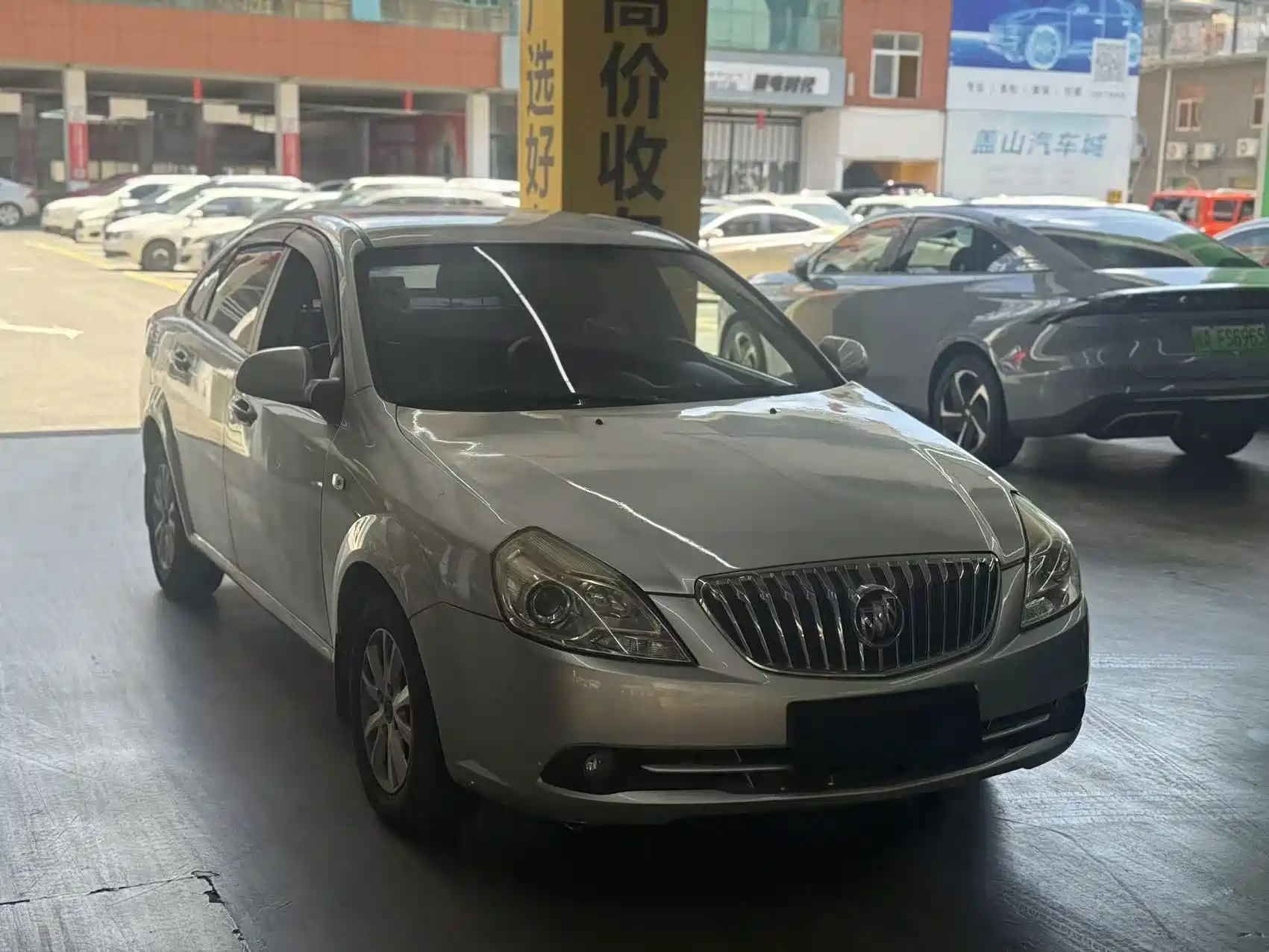 Фото 2 - Buick Excelle