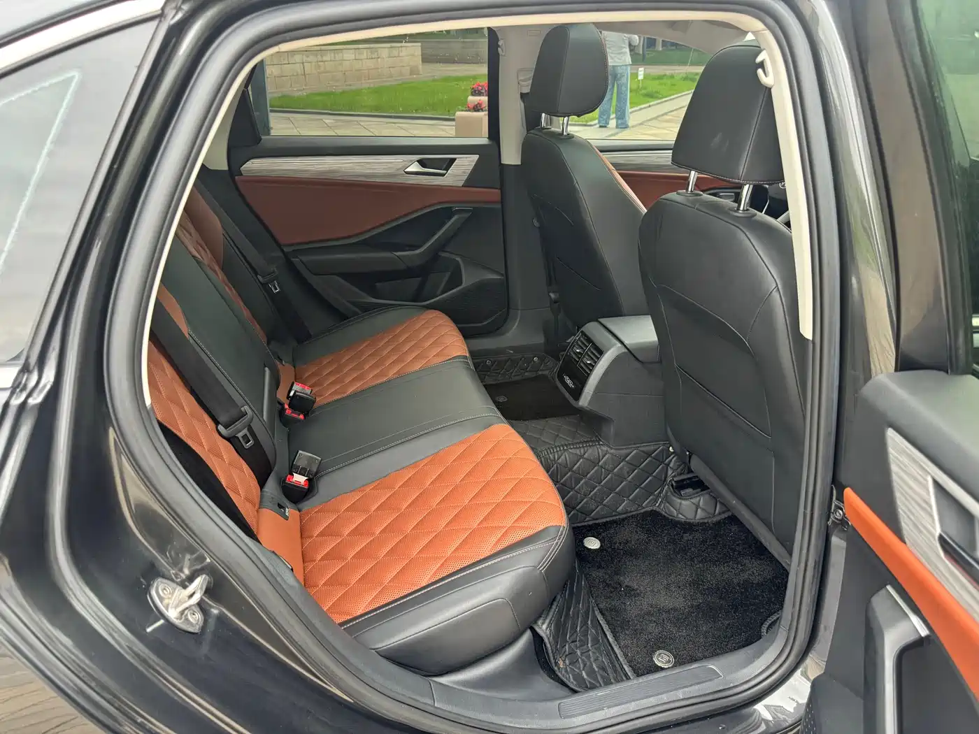 Volkswagen Sagitar 2023 Model Year 280TSI DSG Surpass Edition фото 7
