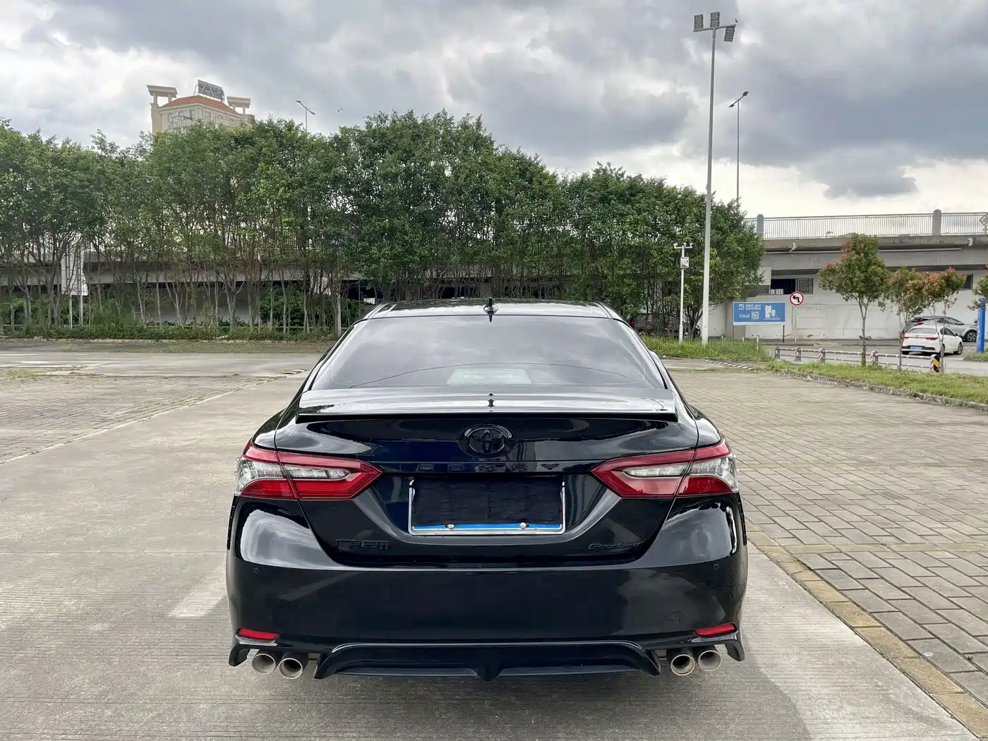 Photo 6 - Toyota Camry