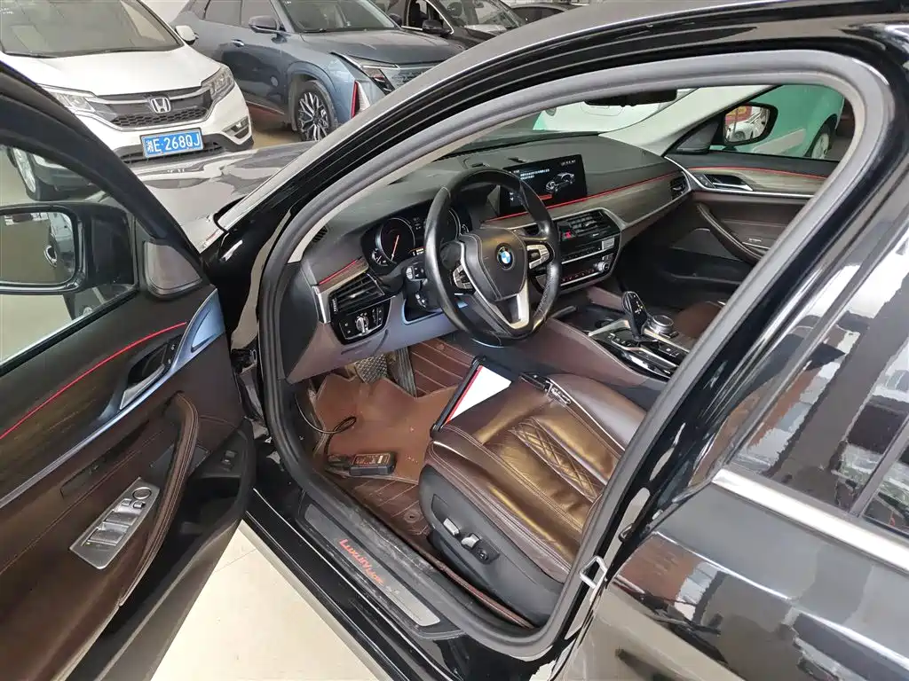 BMW 5 Series 2018 530Li Exclusive Luxury Package фото 16