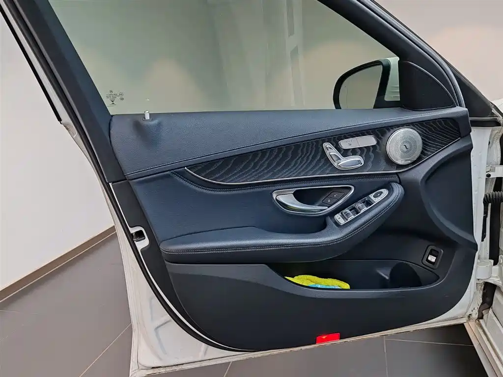 Mercedes-Benz C-Class 2017 C 200 L Sport фото 9