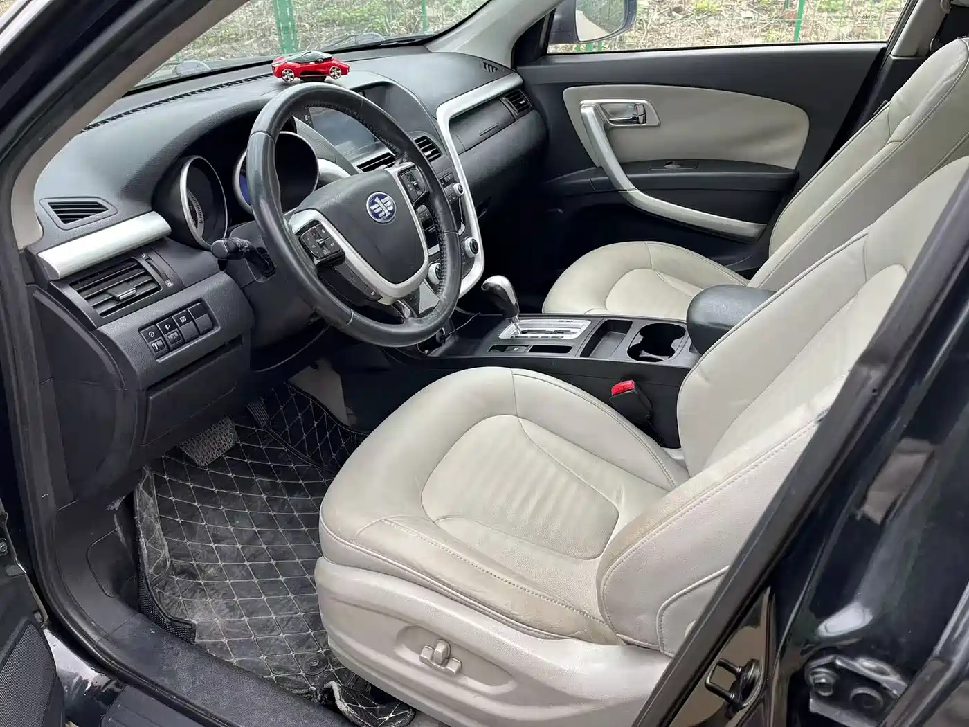 Besturn X80 2014 2013 2.0L Automatic Luxury Type