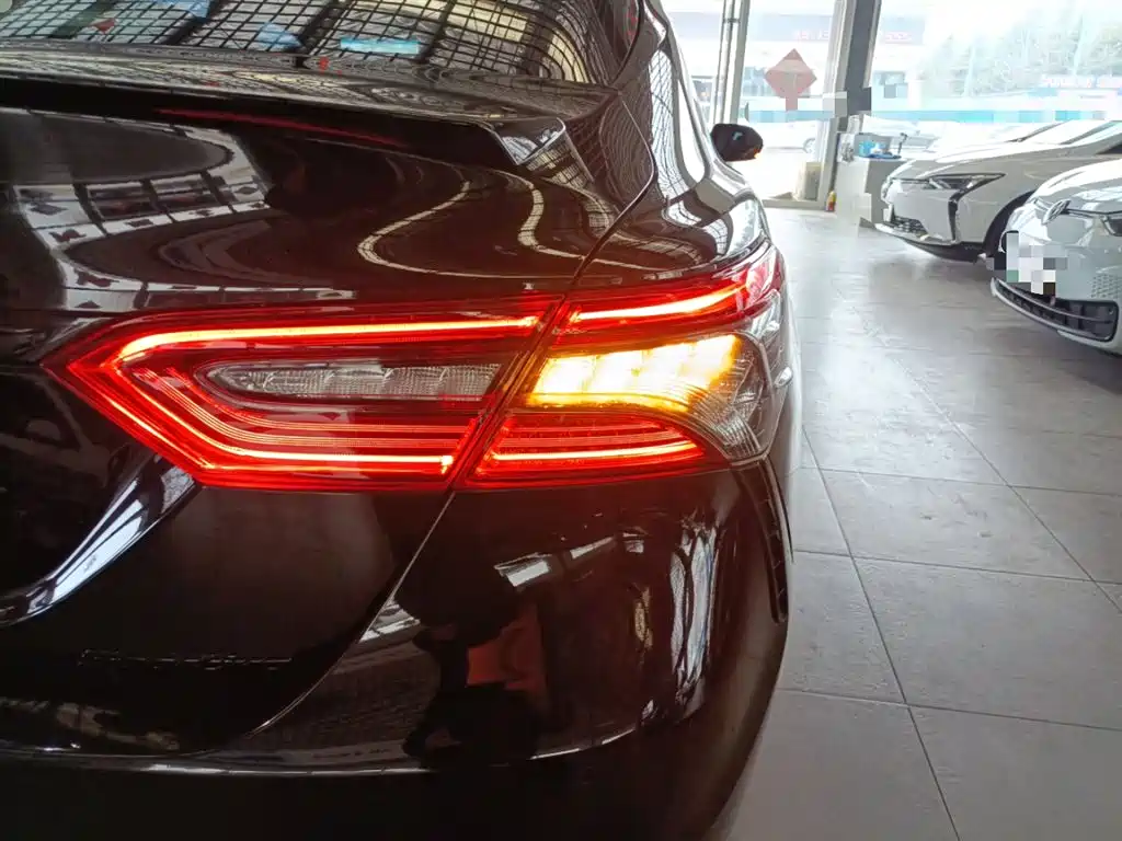 Toyota Camry 2022 2.5S Knight Edition фото 23
