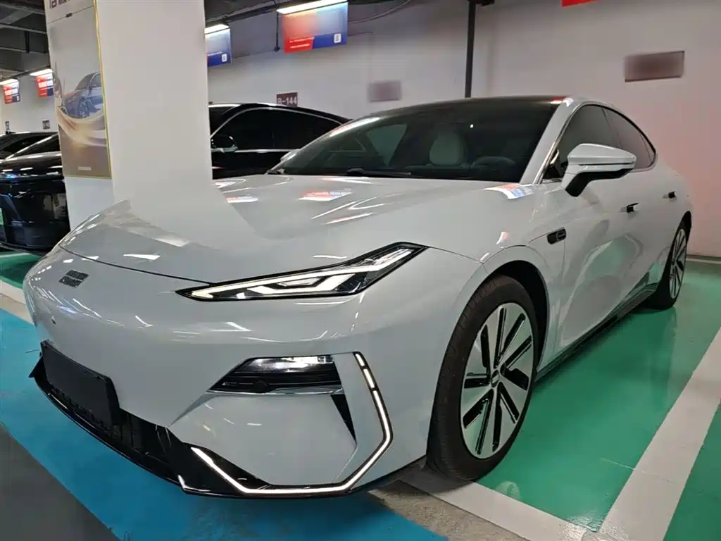 Geely Galaxy Galaxy E8 2024 665km RWD Starship Voyager Edition фото 2