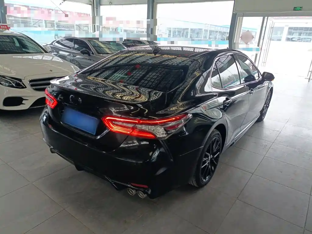 Toyota Camry 2022 2.5S Knight Edition фото 5