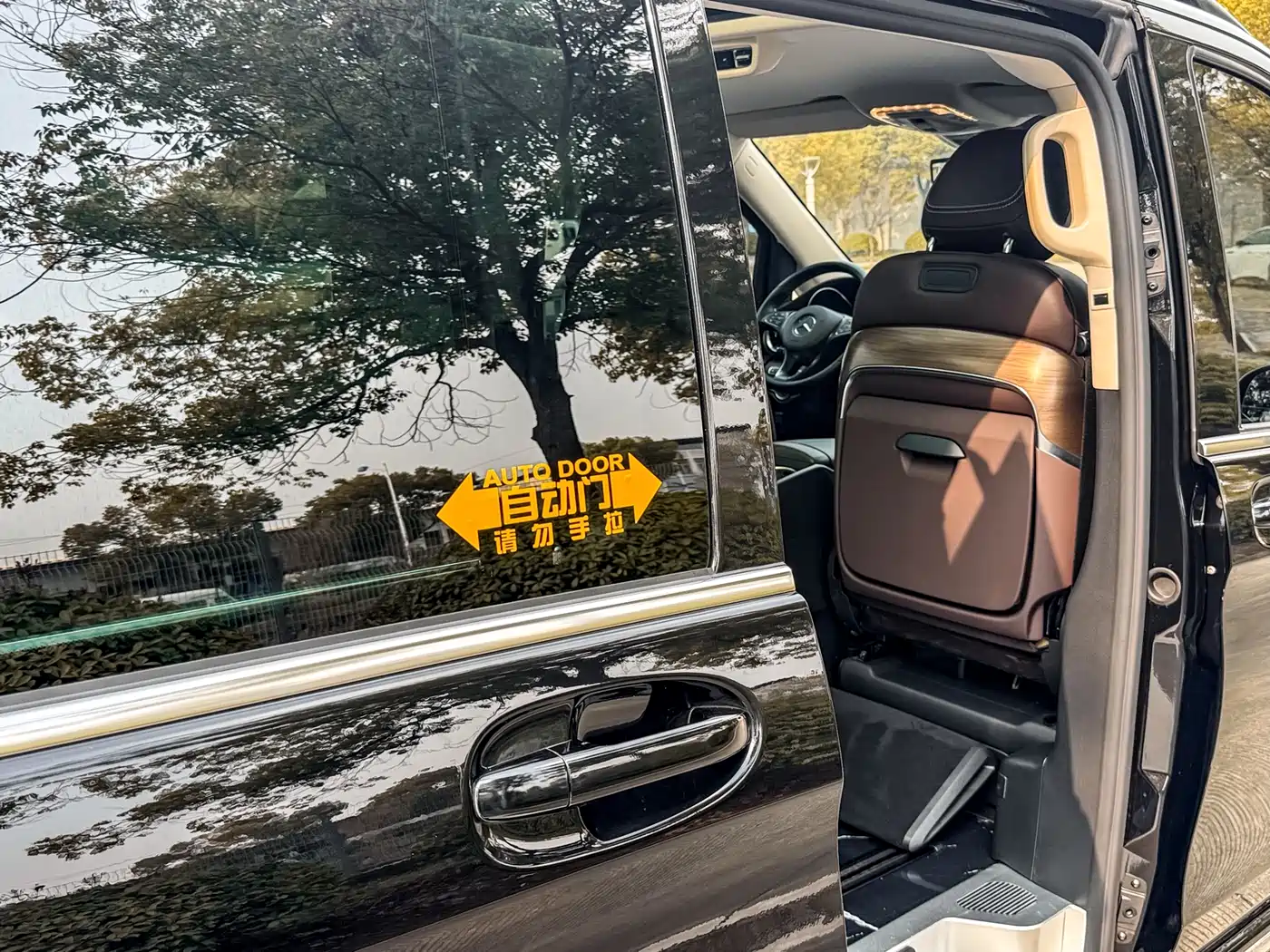 Mercedes-Benz V-Class 2022 V 260 L Long Wheelbase Luxury Edition фото 26