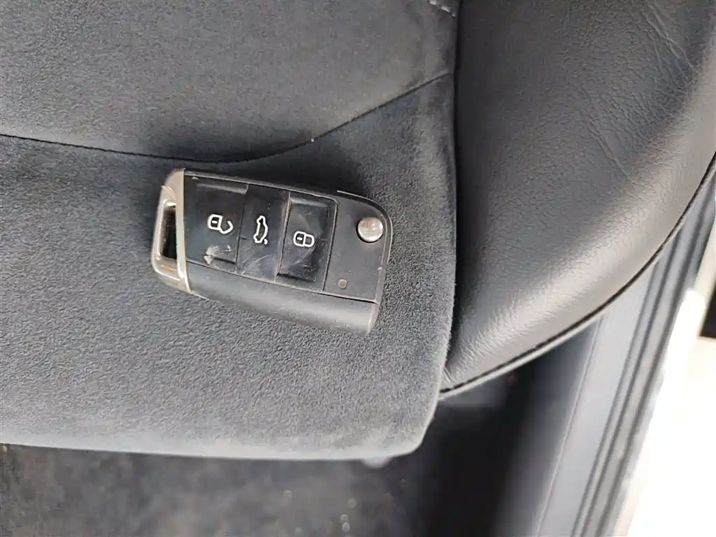 Volkswagen Golf 2018 230TSI Automatic Luxury фото 17