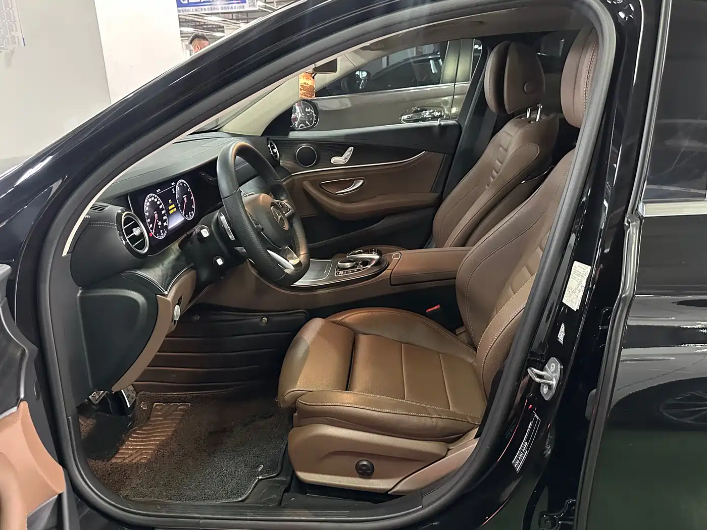 Mercedes-Benz E-Class 2018 Facelift E 200 L Sport фото 3
