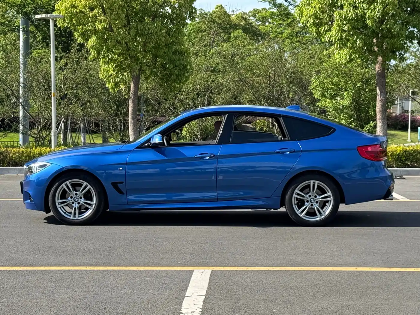 BMW 3 Series GT 2016 320i Fashion Style фото 4