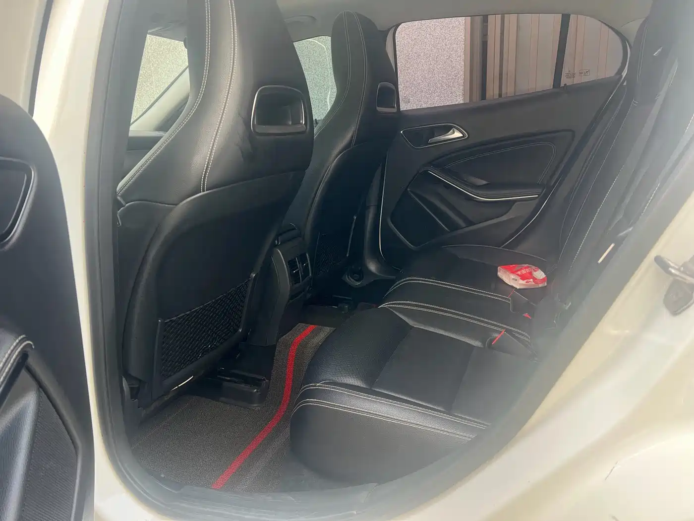 Mercedes-Benz GLA 2018 GLA 200 Dynamic фото 17