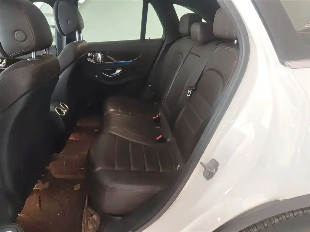 Mercedes-Benz GLC 2018 Facelift GLC 260 4MATIC Luxury фото 17