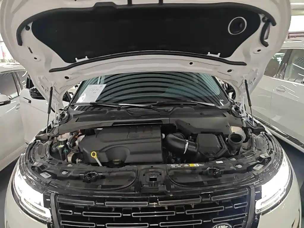 Land Rover Range Rover Evoque 2026 2024 Range Rover Evoque L 249PS Light Master Edition